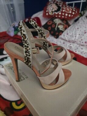 Chic Pink Leopard Accent Stiletto Sandals
